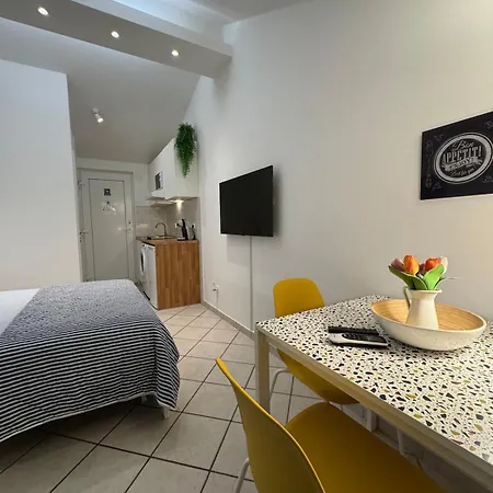 M A R 1 Apartment